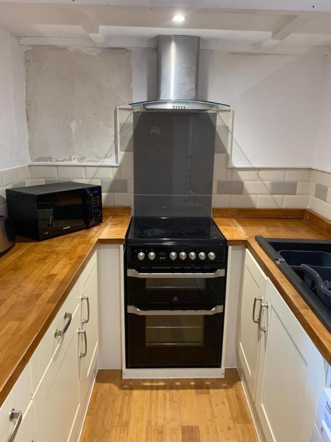 מילפורד הייבן Beautiful Studio Apartment מראה חיצוני תמונה